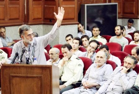 محاكمة الاصلاحيين في إيران أمس الأول